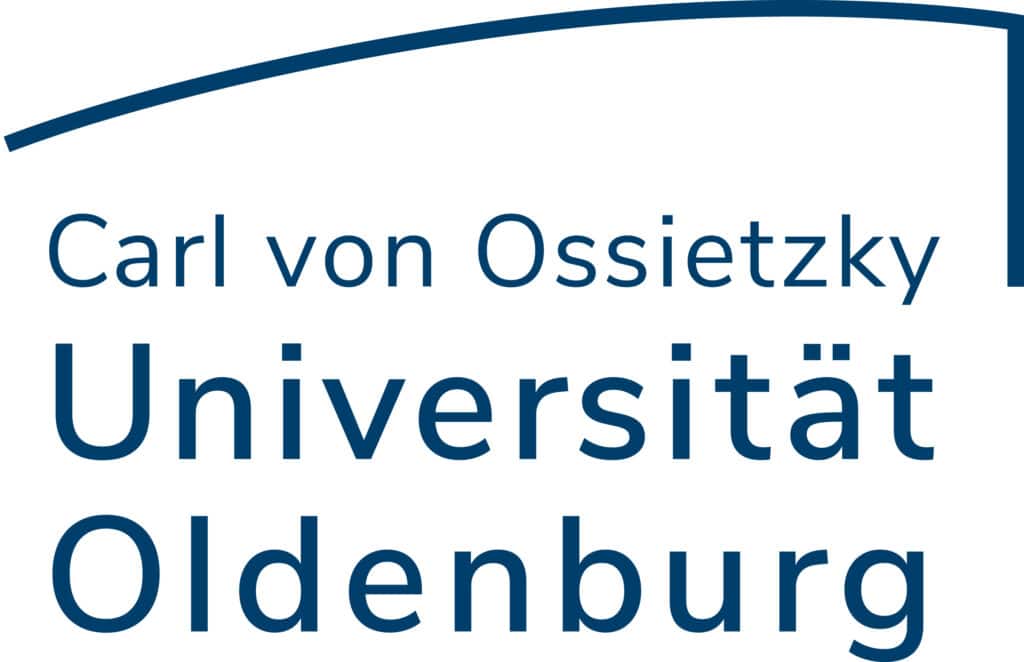 Logo der Carl von Ossietzky Universität Oldenburg mit dem Universitätsnamen unter einer geschwungenen blauen Linie als Symbol für ihr Engagement für Weiterbildungsangebote bei erneuerbaren Energien.